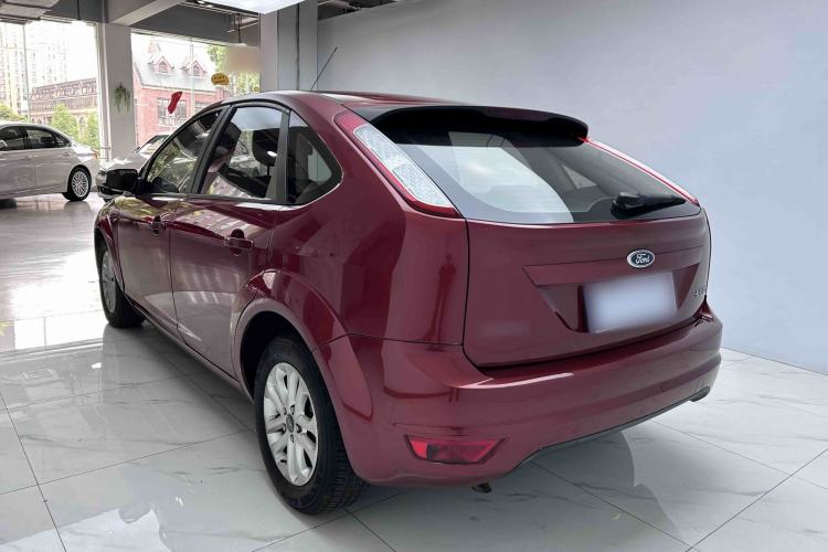 Used Ford Focus 2013 Hatchback Classic 1.8L Automatic Base Model Exterior 4