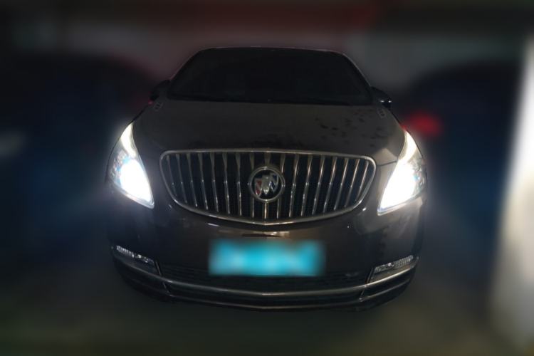 Used Buick GL8 2015 2.4L Luxury Business Premium Edition Front