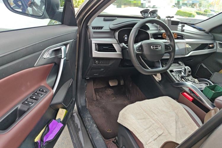 Used Geely Auto Emgrand X7 Sport 2022 1.8TD DCT Zhiya Trim