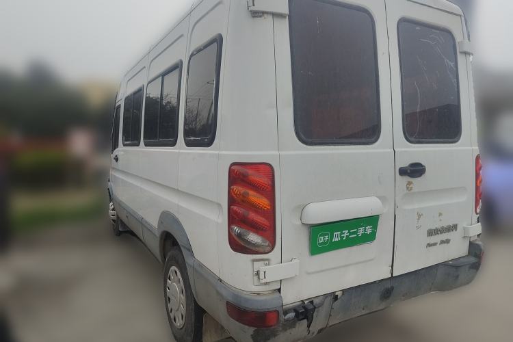 Used Iveco Power Daily 2013 2.5T-V39 Low-Roof Box Truck