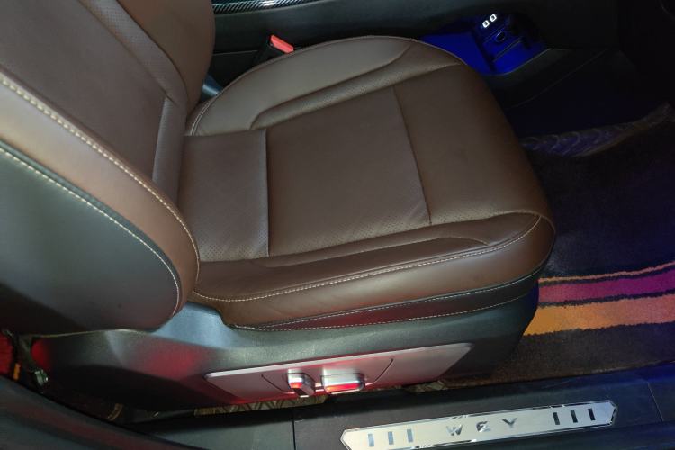 Used Wey VV6 2020 2.0T Two-Wheel Drive Smart Protection+