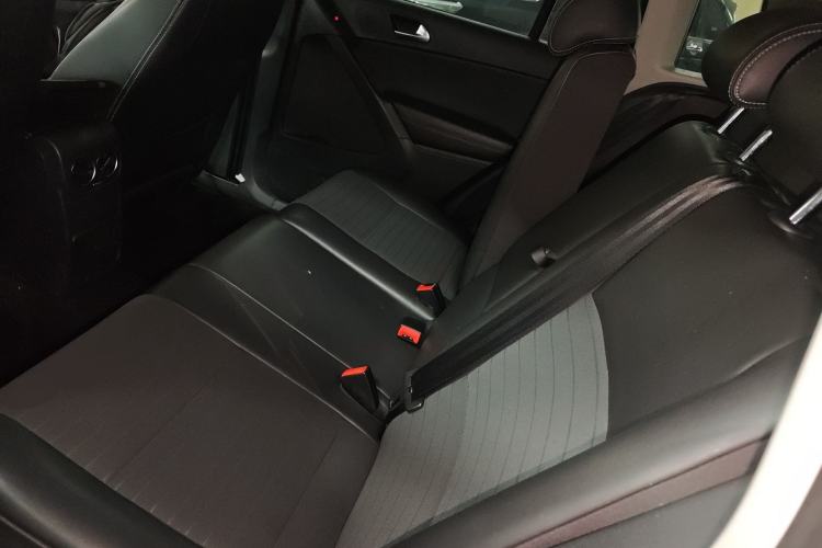 Used Volkswagen Tiguan 2016 280TSI Automatic Two-Wheel-Drive Silk Road Style Edition Left Rear Seat