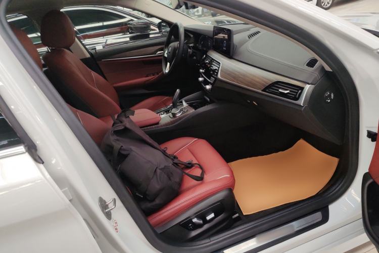 Used BMW 5 Series New Energy 2021 535Le Luxury Package
