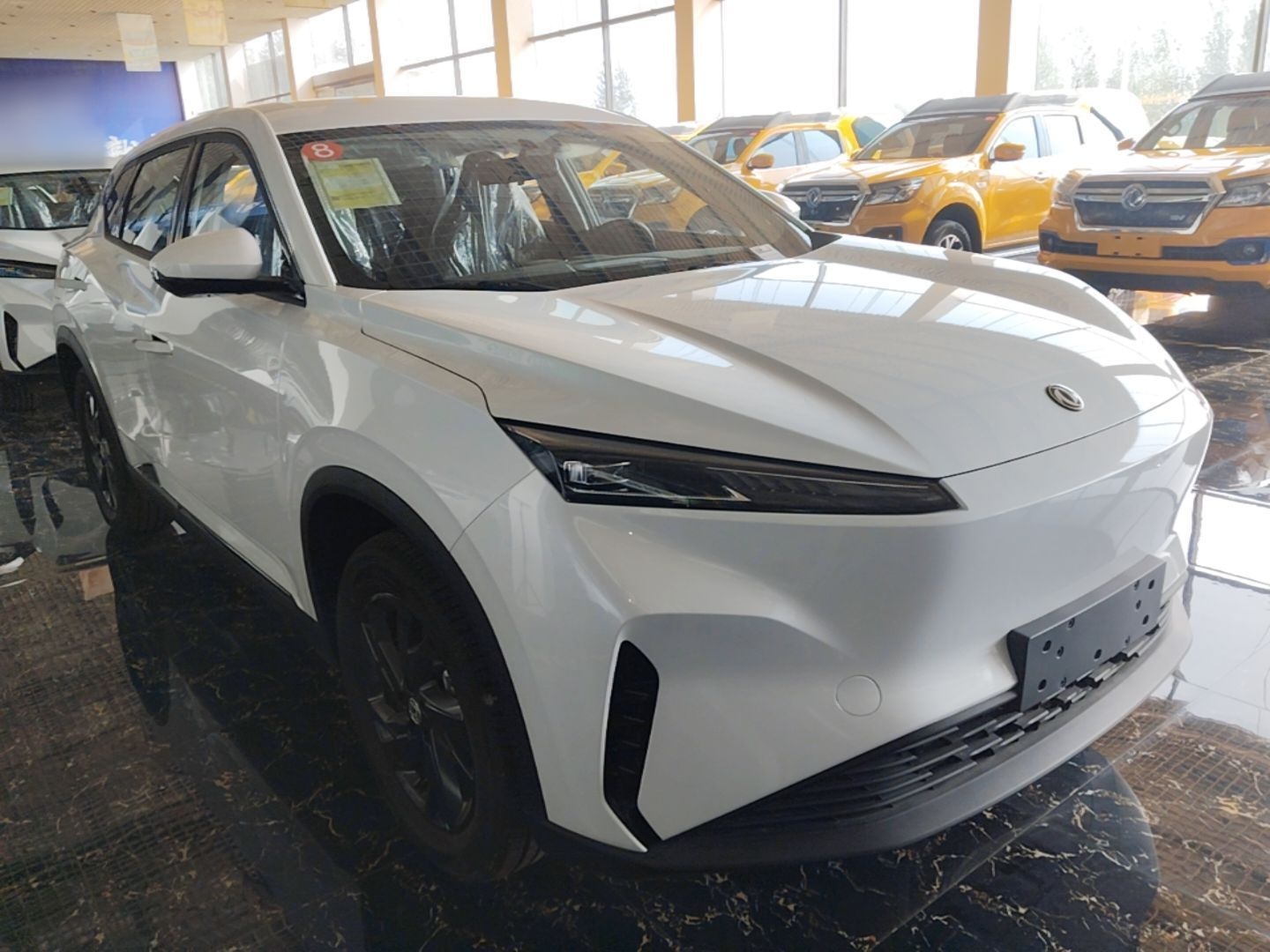 Dongfeng Aeolus SKY EV01 2025 530 km AIR Elite Edition — снимка 3