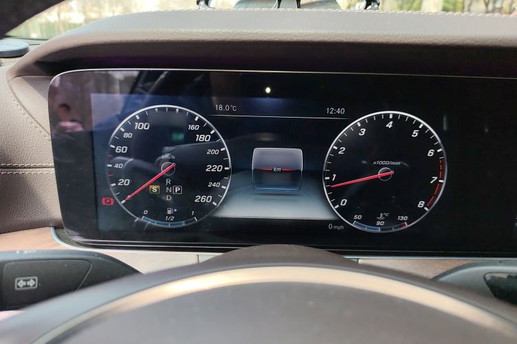 Used Mercedes-Benz E-Class 2016 E 300 L Luxury Model Instrument Cluster