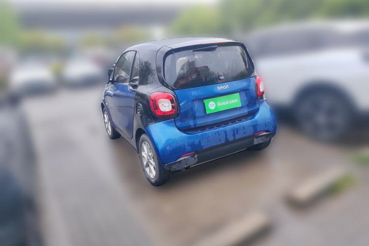 Used smart fortwo 2018 1.0L 52kW Hardtop Dynamic Version China V Rear Left 45 Deg