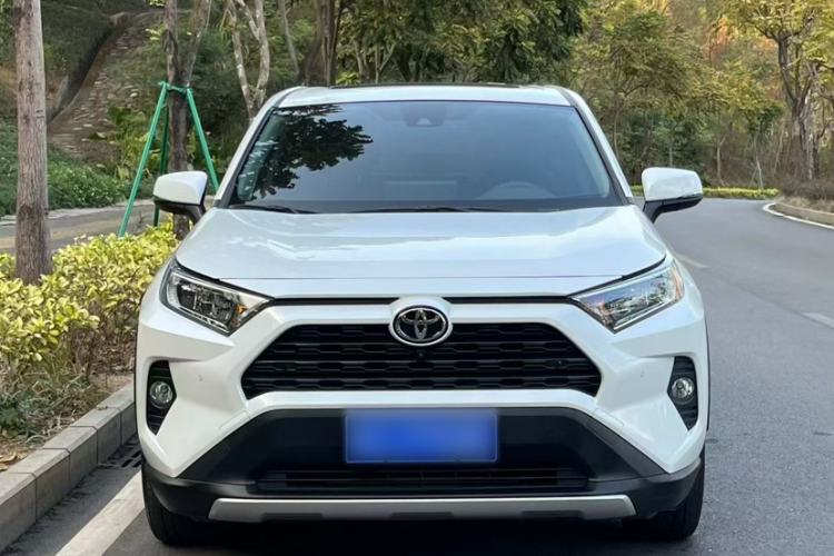 Used Toyota RAV4 2022 2.0L CVT Two-Wheel Drive Fashion Plus Edition