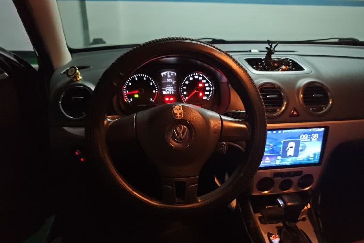 Used Volkswagen Lavida 2011 1.6L Automatic Premium Edition Steering Wheel