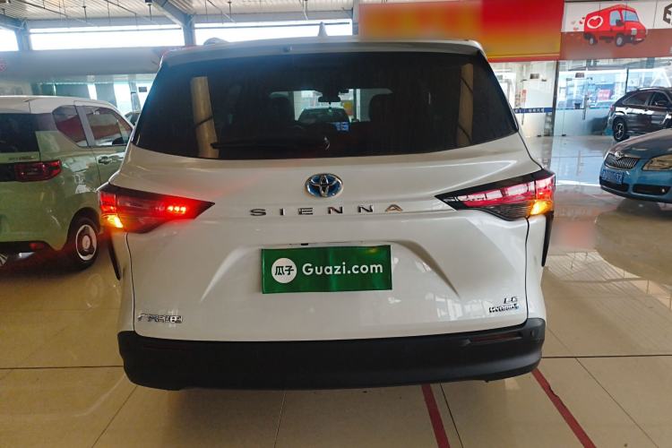 Used Toyota SIENNA 2023 2.5L Hybrid Comfort Edition Rear