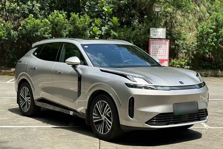 Used Lynk & Co 08 EM-P 2025 120km Long-Range Pro
