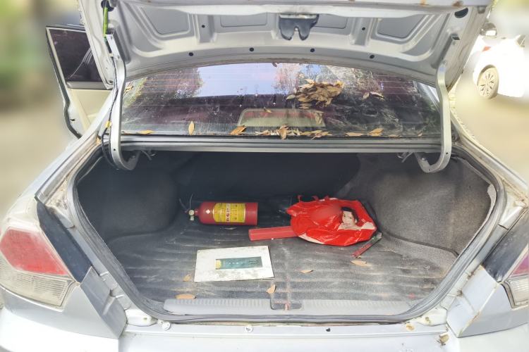 Used Soueast V3 Lingyue 2011 1.5L Manual Deluxe Edition
