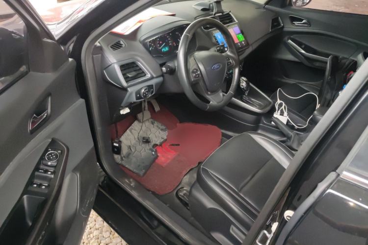 Used Ford Escort 2015 1.5L Automatic Fashion Model