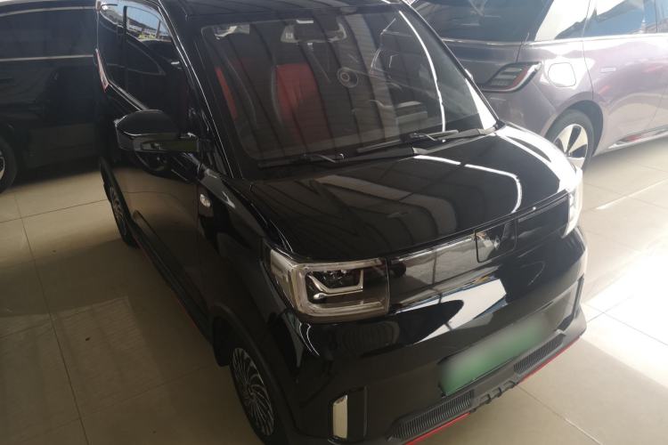 Used Wuling Hongguang MINIEV 2022 GAMEBOY 300km Enthusiast Model with Lithium Iron Phosphate Front Right 45 Deg