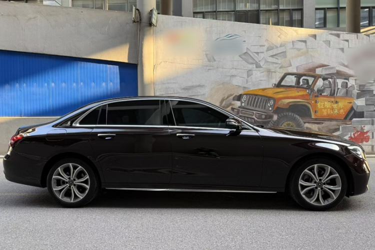 Used Mercedes-Benz E-Class 2021 Restyled E 300 L Sporty and Stylish Edition
