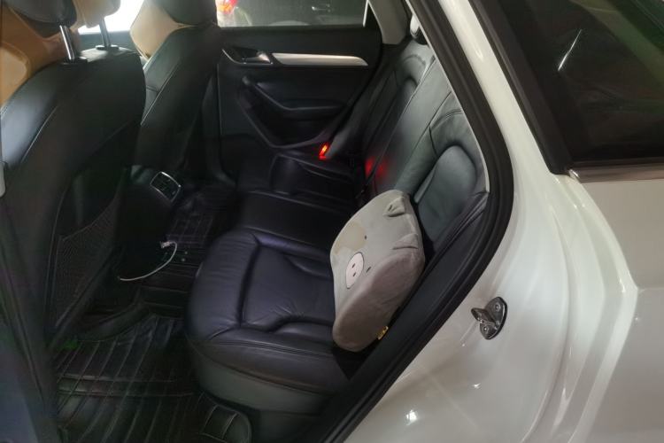 Used Audi Q3 2013 35 TFSI Comfort Model Left Rear Seat