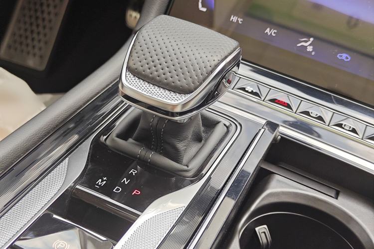 Used Hongqi H6 2023 2.0T ZhiMei Edition