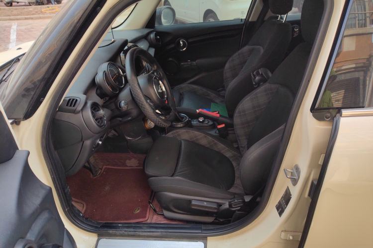 Used MINI MINI 2016 1.5T COOPER Five-Door Edition