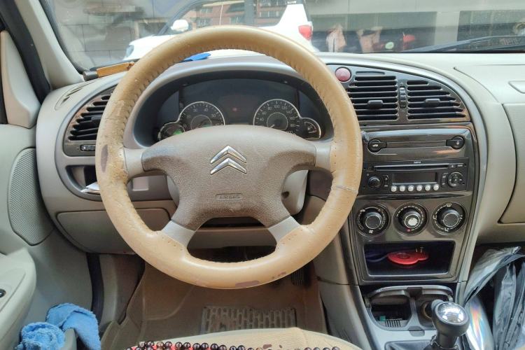 Used Citroen Elysee 2013 Sedan Classic 1.6L Manual Tech Edition
