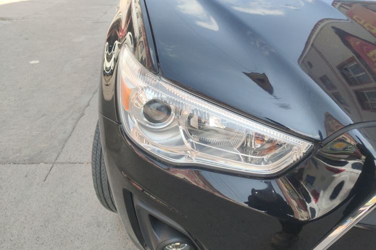 Used Mitsubishi ASX 2013 2.0L Manual Two-Wheel Drive Comfort Edition Right Front Headlight