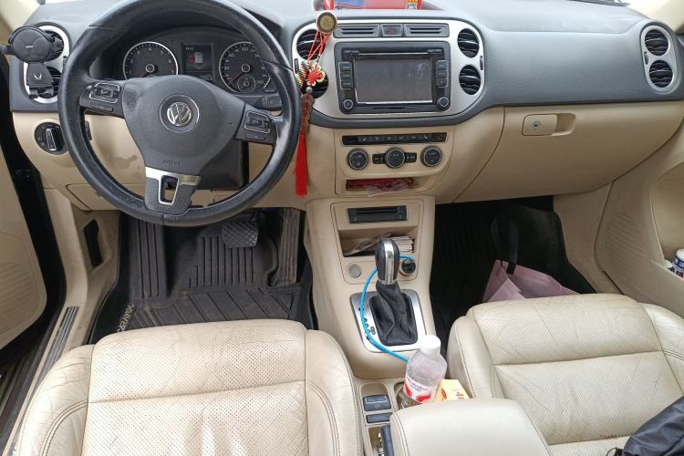 Used Volkswagen Tiguan 2015 1.8TSI Automatic Two-Wheel Drive Luxury Model Center Console