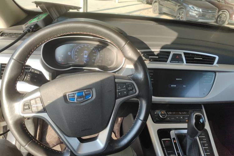 Used Geely Auto Emgrand X7 Sport 2018 1.8TD Automatic Two-Wheel Drive ZhiZun Model with 4G Connectivity
