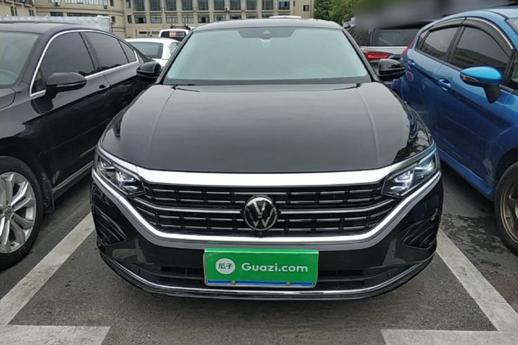 Used Volkswagen Passat 2023 Facelift 330TSI Luxury Edition Front