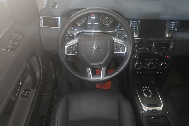 Used Land Rover Discovery Sport 2019 240 PS PURE Edition China VI Standard Steering Wheel