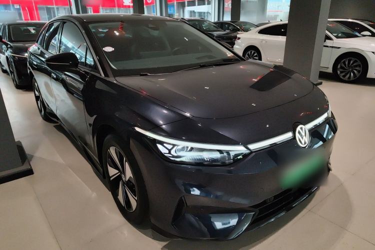 Used Volkswagen ID.7 VIZZION 2024 AIR model Front Right 45 Deg