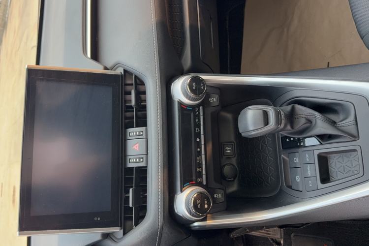 Used Toyota RAV4 2022 2.0L CVT Two-Wheel Drive Fashion Edition