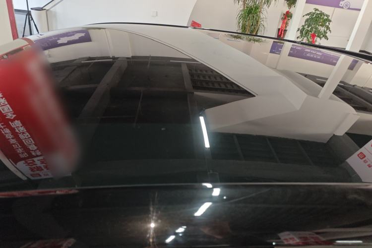 Used Venucia V 2022 260T Black Horse Edition · Idol Roof