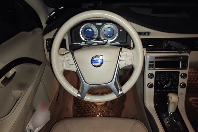 Used Volvo S80L 2010 2.5T Zhiya Edition