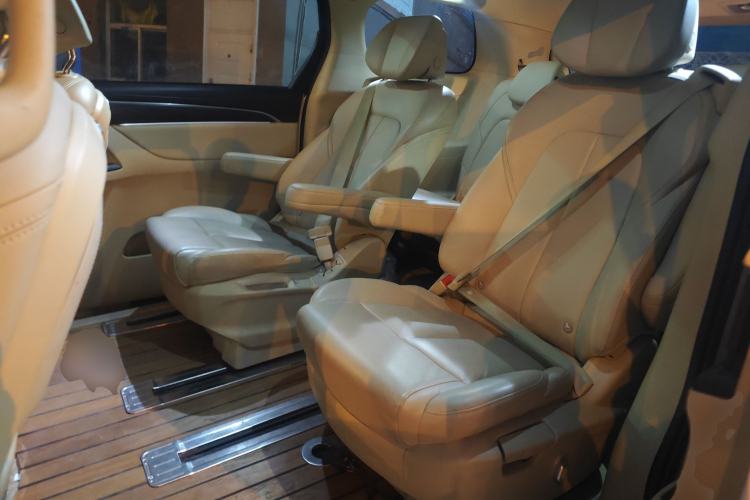 Used Buick GL8 2023 ES Lu Zun Deluxe Model
