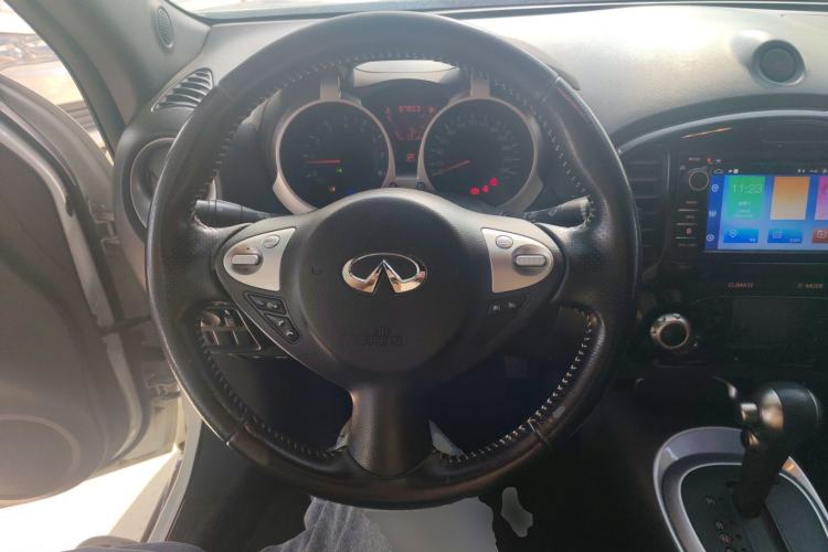 Used Infiniti ESQ 2014 1.6L Spontaneous Edition