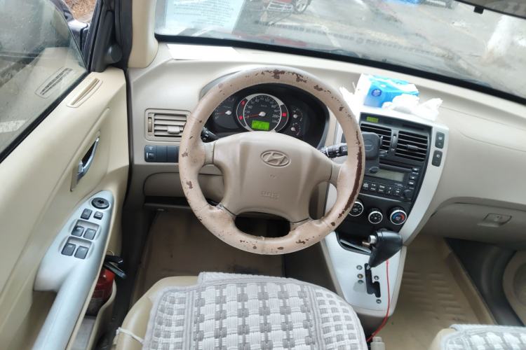 Used Hyundai Tucson 2009 2.0L Automatic Two-Wheel Drive with Sunroof