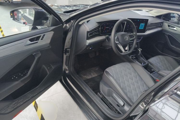 Used Volkswagen Sagitar 2023 300TSI DSG Excellence Edition Driver Seat