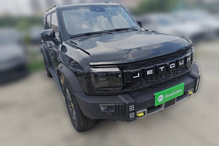 Used JETOUR Traveler 2023 2.0T All-Wheel-Drive CrossPRO Front Right 45 Deg