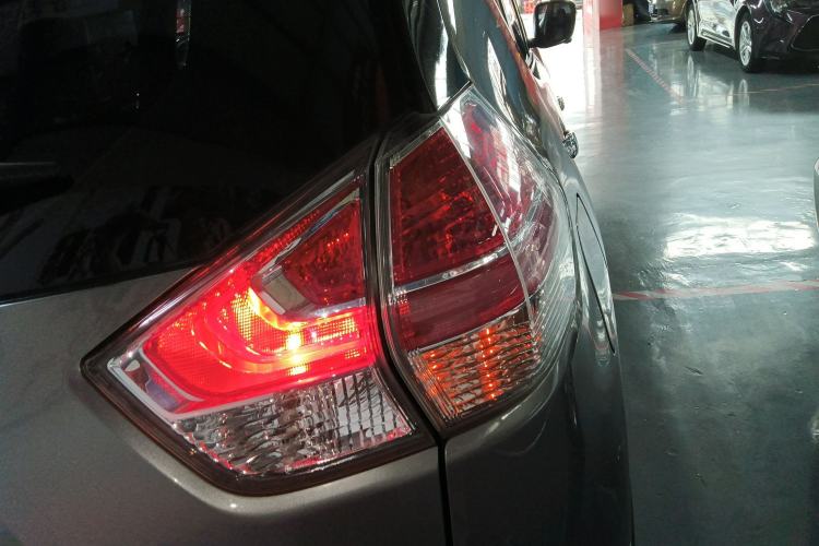 Used Nissan X-Trail 2014 2.5L CVT Ultimate Edition 4WD Exterior 1