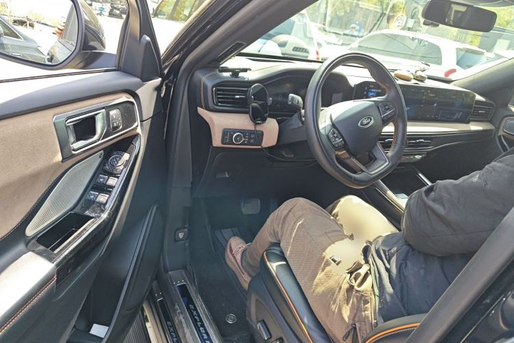 Used Ford Explorer 2024 2.3T EcoBoost Kunlun Peak Edition 7-Seater Driver Seat