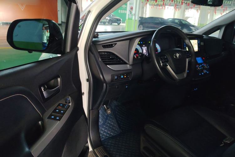 Used Toyota SIENNA 2016 3.5L Two-Wheel Drive 7-Seater Parallel Import
