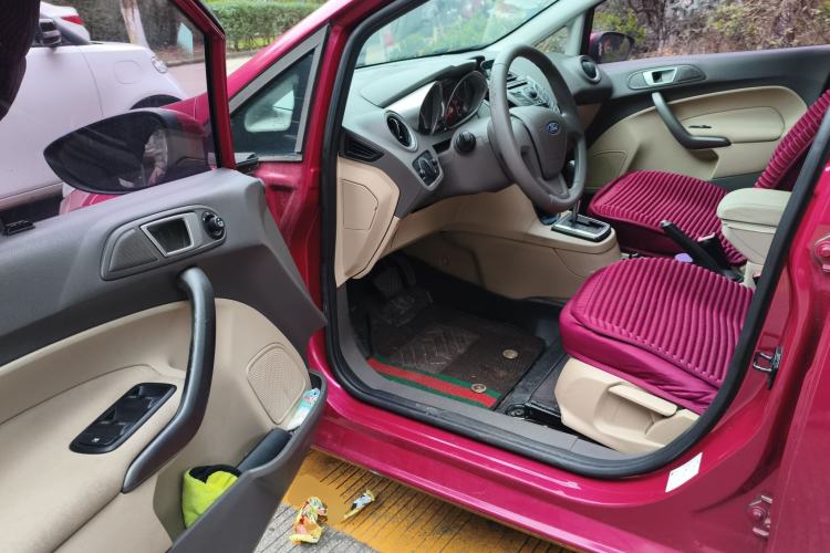 Used Ford Fiesta 2011 Hatchback 1.5L Automatic Fashion Edition
