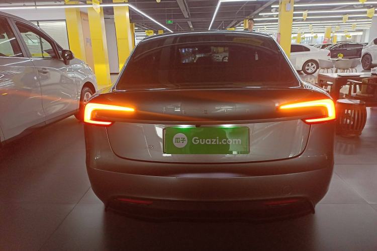 Used Tesla Model 3 2025 Rear-Wheel-Drive Version