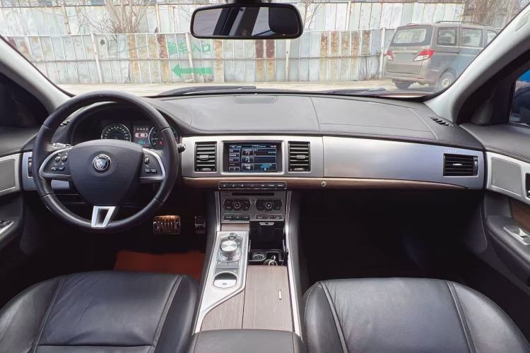 Used Jaguar XF 2015 XF 2.0T Prestige Edition
