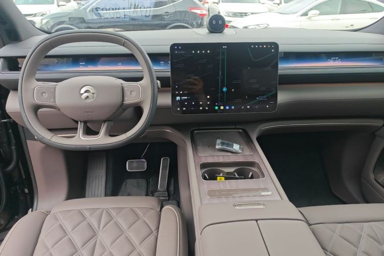 Used Nio ES8 2026 Model 6-seat Executive Luxury Edition Center Console