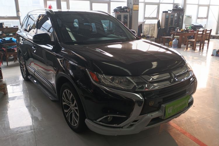 Used Mitsubishi Outlander 2018 2.0L Two-Wheel Drive Glory Edition 5 Seats