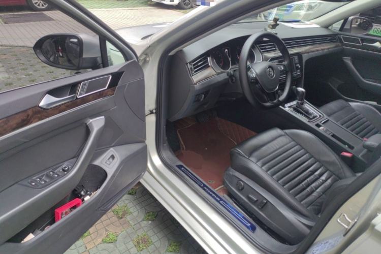 Used Volkswagen Magotan 2018 Facelift 380TSI DSG Luxury Version Driver Seat