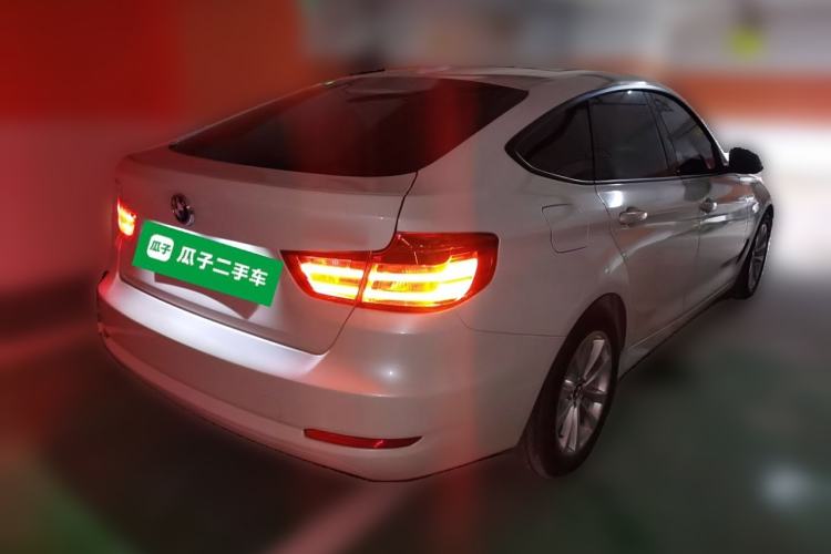 Used BMW 3 Series GT 2016 320i Fashion Model Rear Right 45 Deg