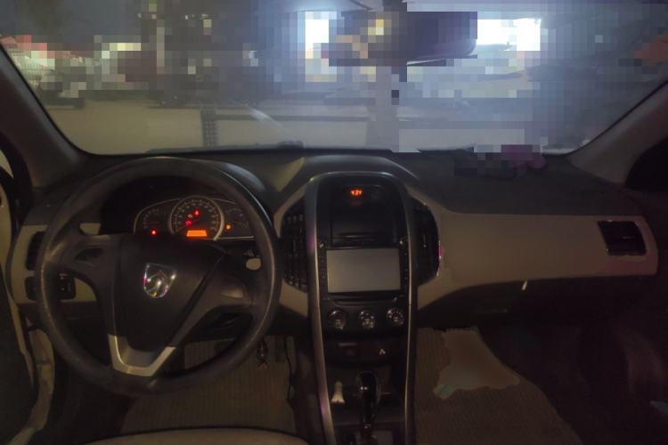 Used Baojun 630 2012 1.5L DVVT automatic comfort version
