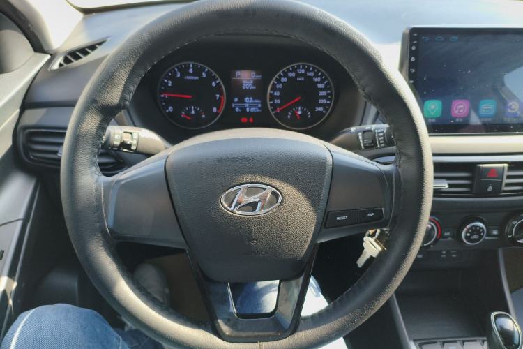 Used Hyundai Celesta 2018 1.6L Automatic GL Enjoyment Edition China VI compliant Steering Wheel