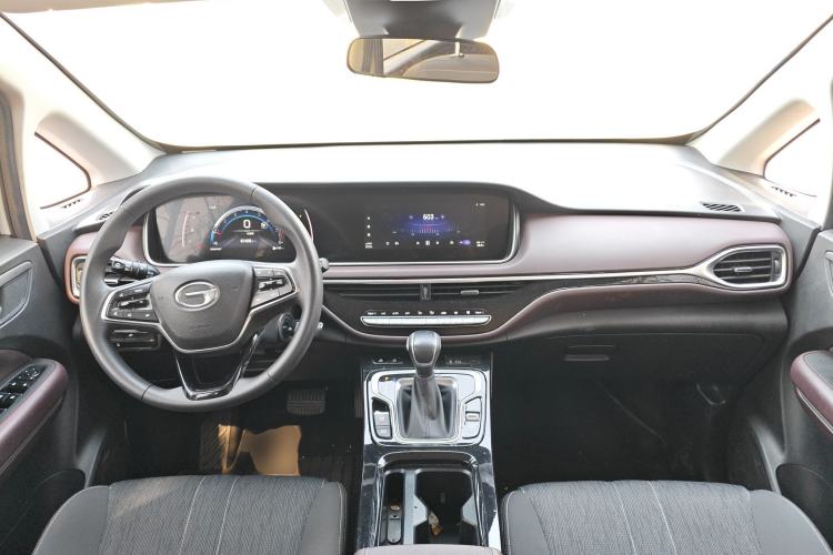 Used GAC Trumpchi M6 2023 PRO 270T DCT Elite Edition Center Console