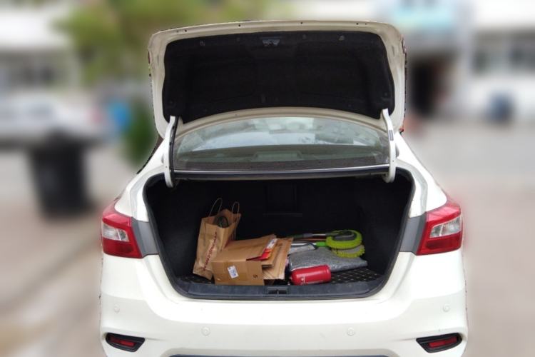 Used Nissan Sylphy 2019 1.6XV CVT Smart Connect Luxury Edition China VI Standard Trunk